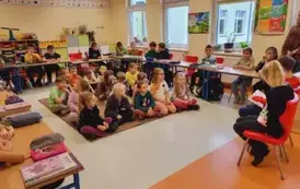 Starsi czytają