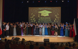 Absolwenci (21)