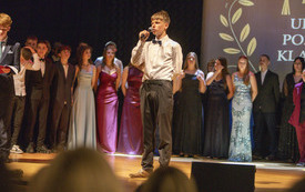 Absolwenci (13)