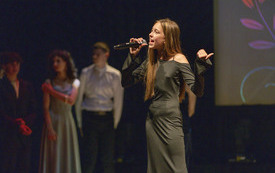 Absolwenci (12)